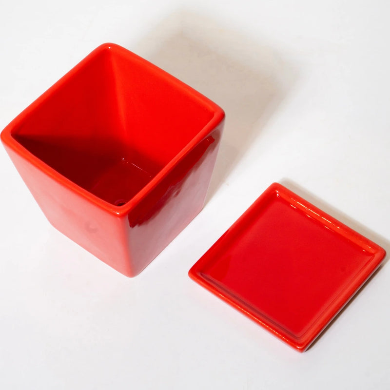 Dora Ceramic Pot with Matching Plate – 4-Inch, Available in Red and Black