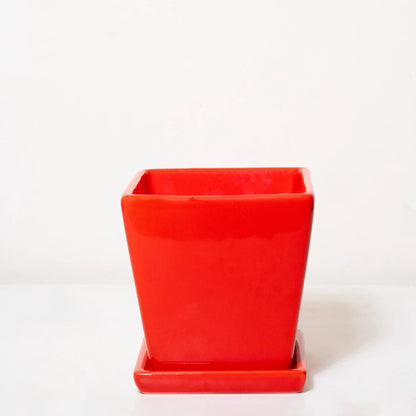 Dora Ceramic Pot with Matching Plate – 4-Inch, Available in Red and Black